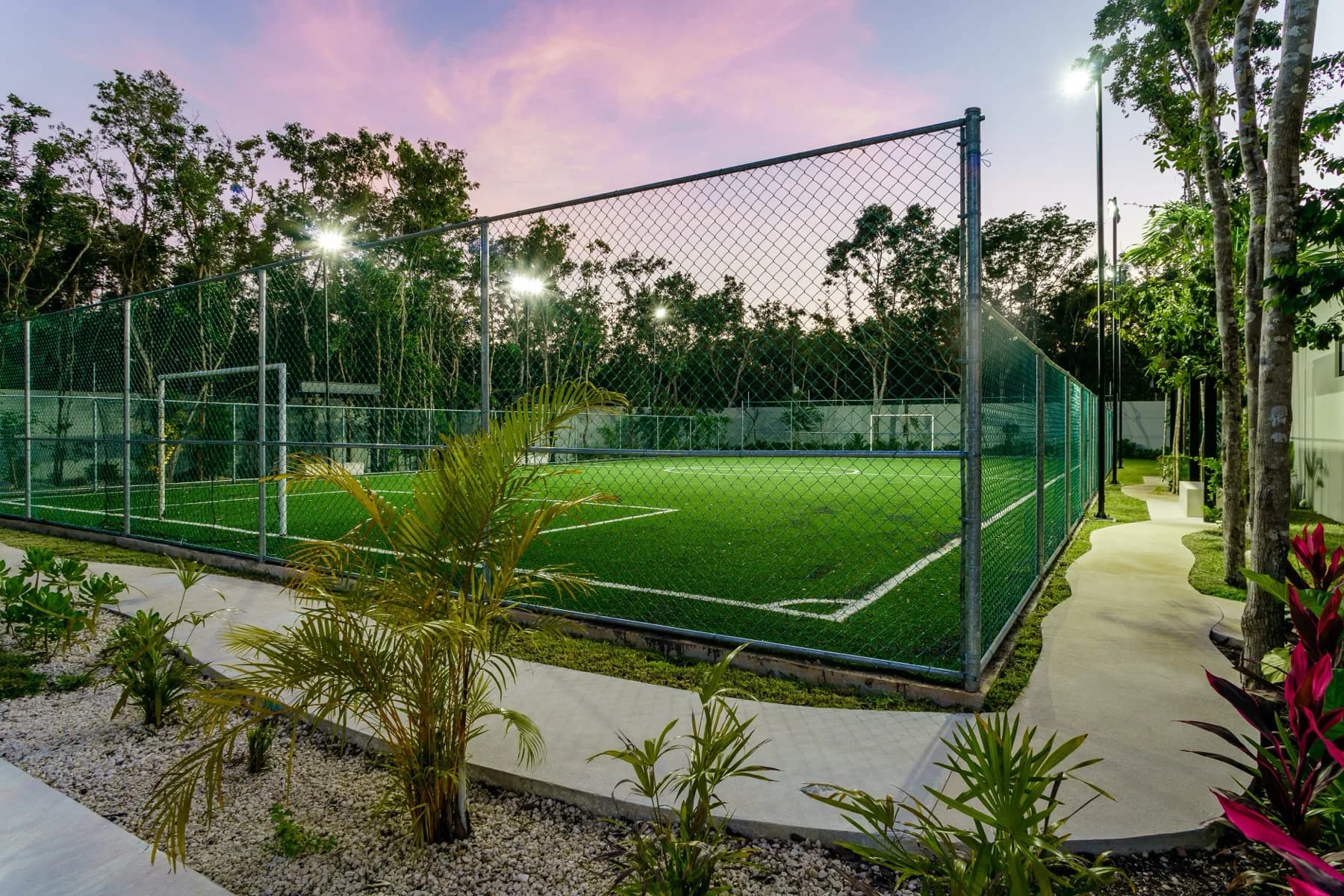 Cancha de fútbol 5 de pasto sintético